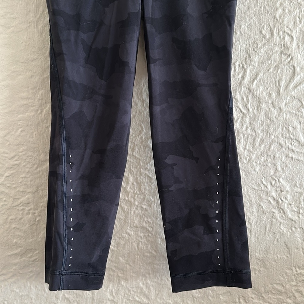 Lululemon Swift Speed High-Rise Crop 21” Heritage 365 Camo Deep Coal Leggings 0 - Picture 14 of 16